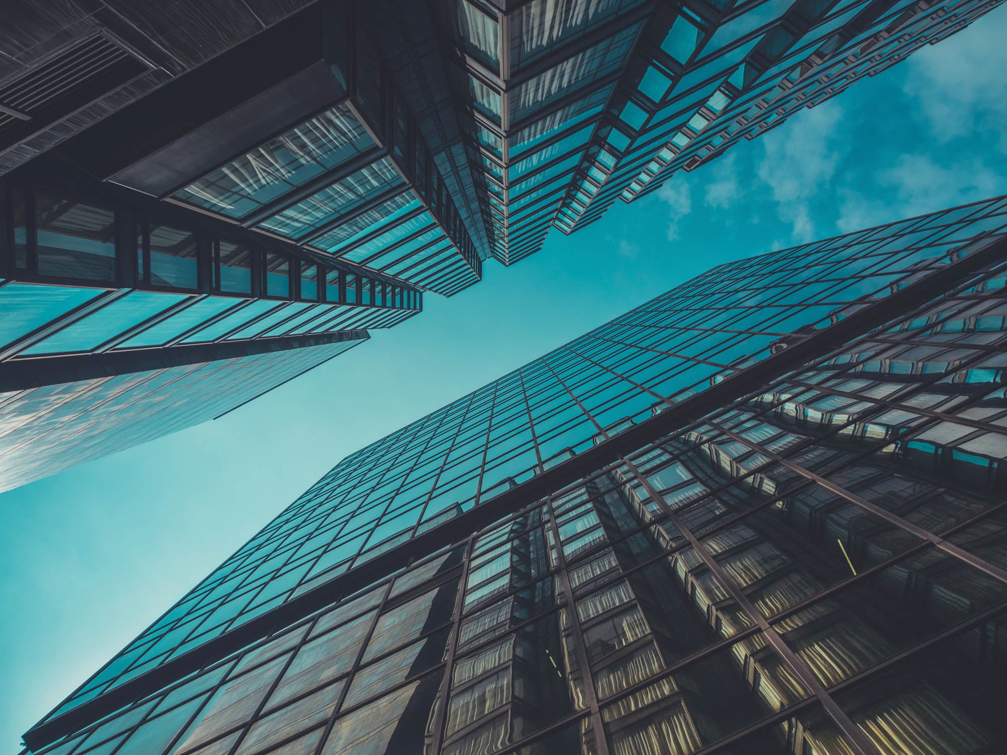 Bottom view of skyscrapers - LW00030