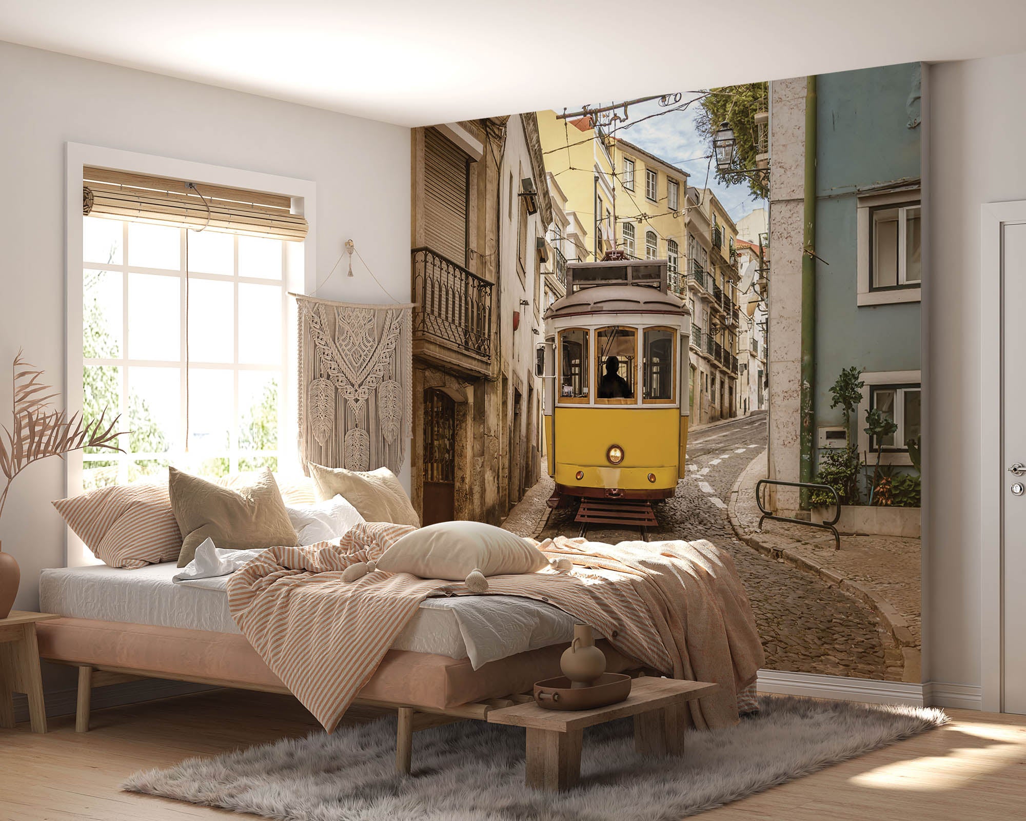 Tram through Lisbon - LW00383