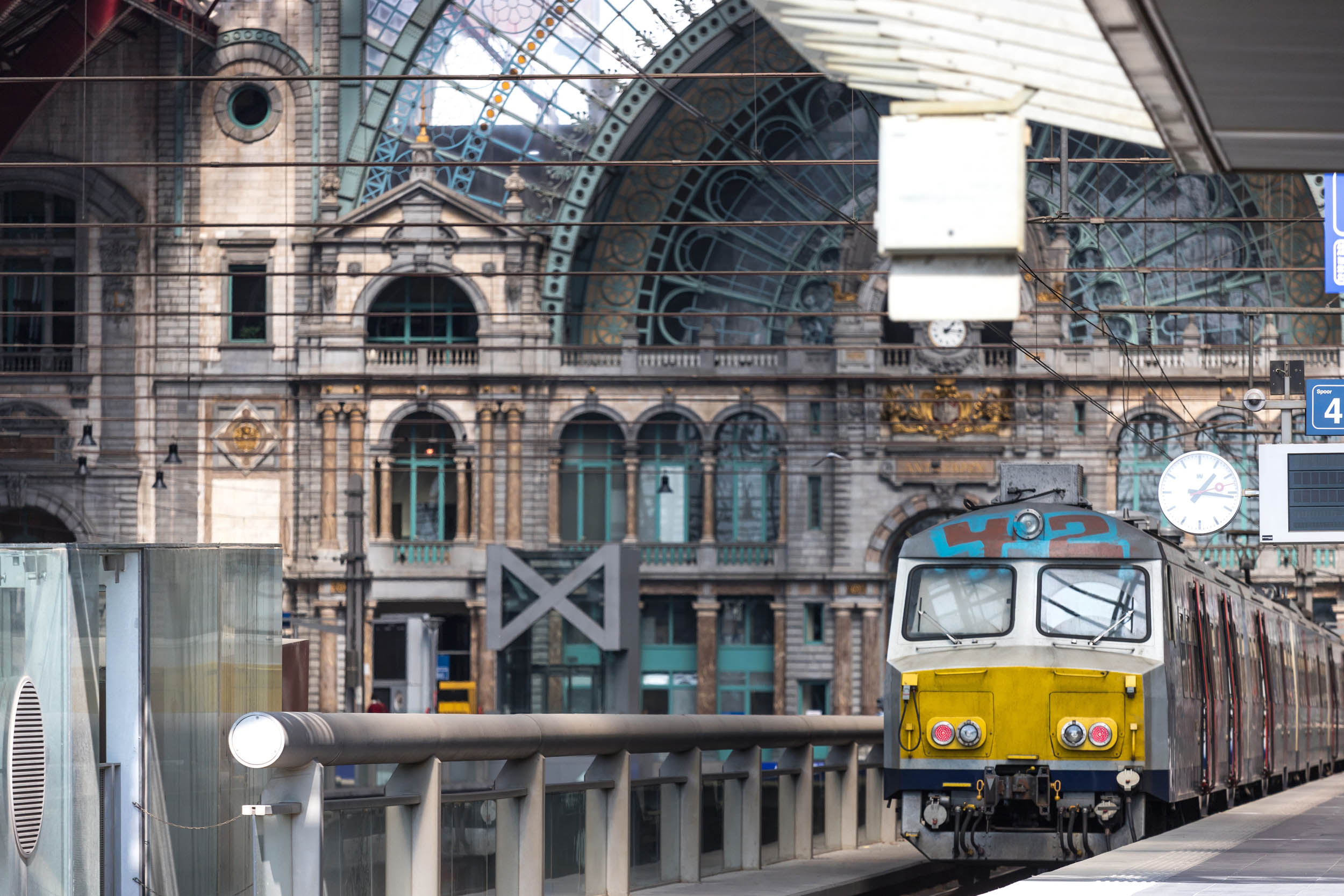 Historische Trein bij Centraal Station - LW00938 Fotobehang
