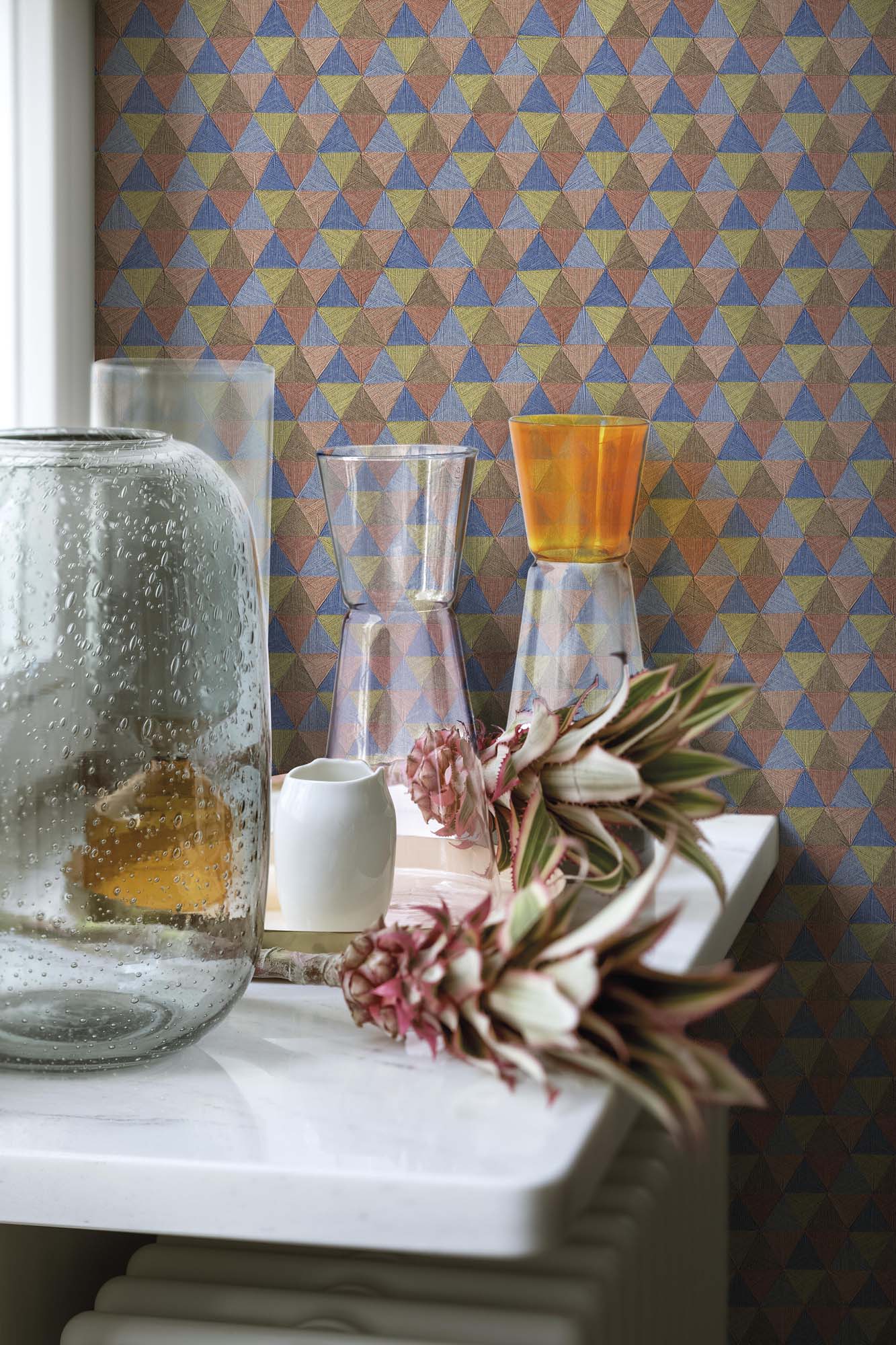 Hooked on Walls JV 602 Jaipur Triangles Tropicales 6835 Behang