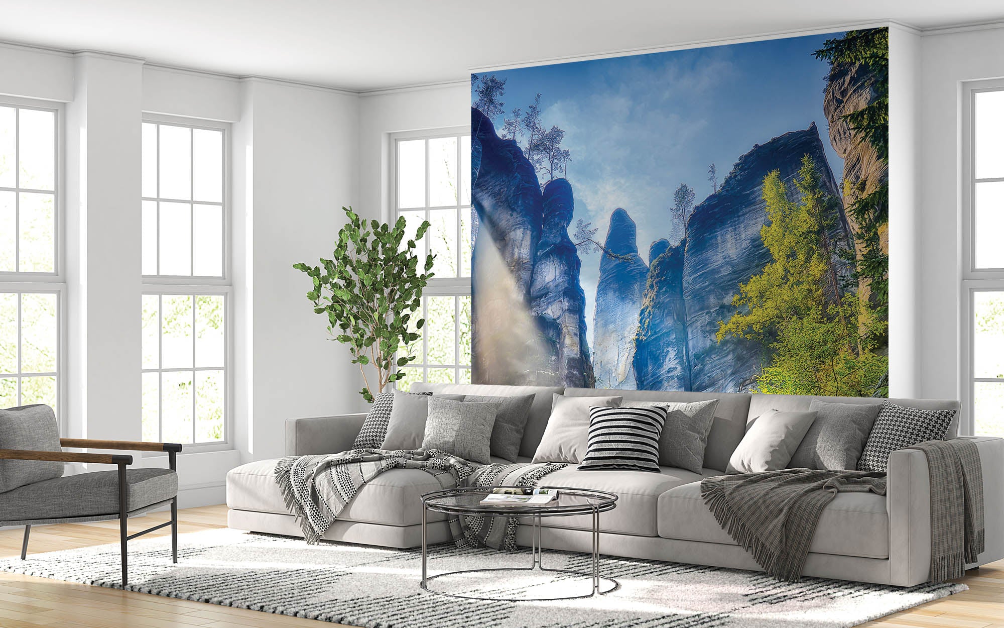 Onderaanzicht van de bergen met blik naar de blauwe lucht. - LW00277 Fotobehang