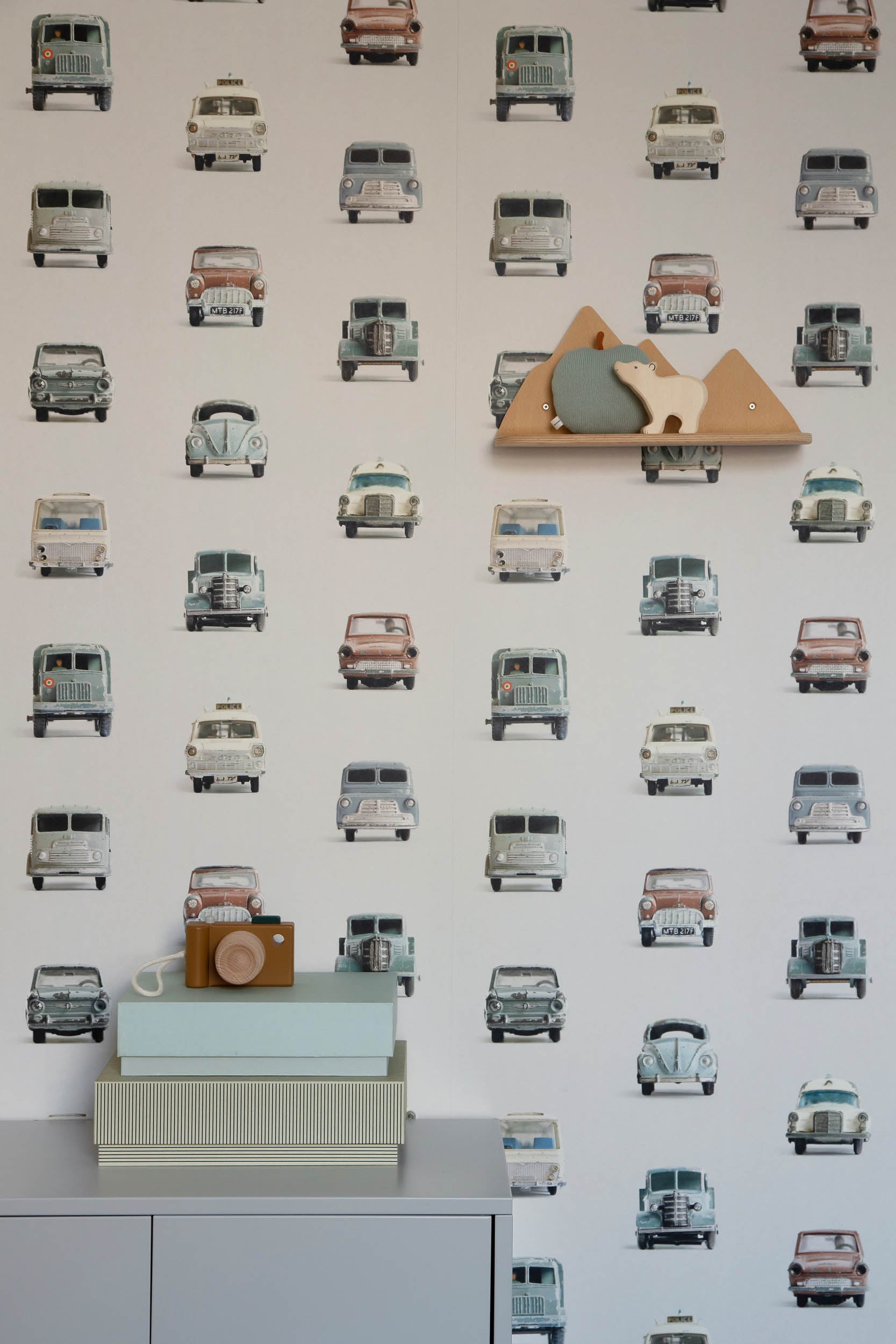 Studio Ditte Auto Lichtgrijs Behang