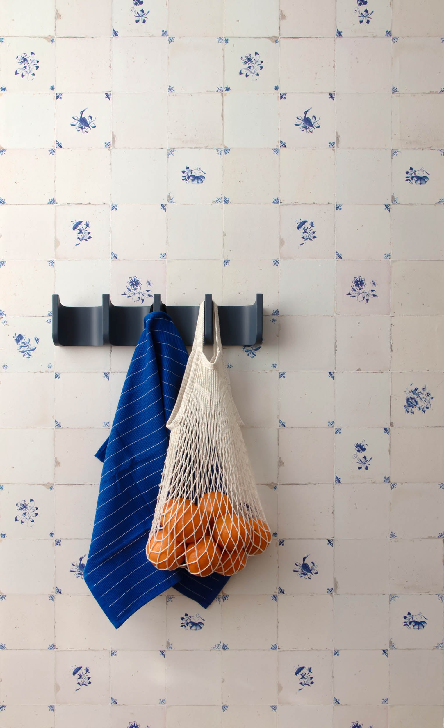 Studio Ditte Botanisch Tegeltjes Donkerblauw Behang