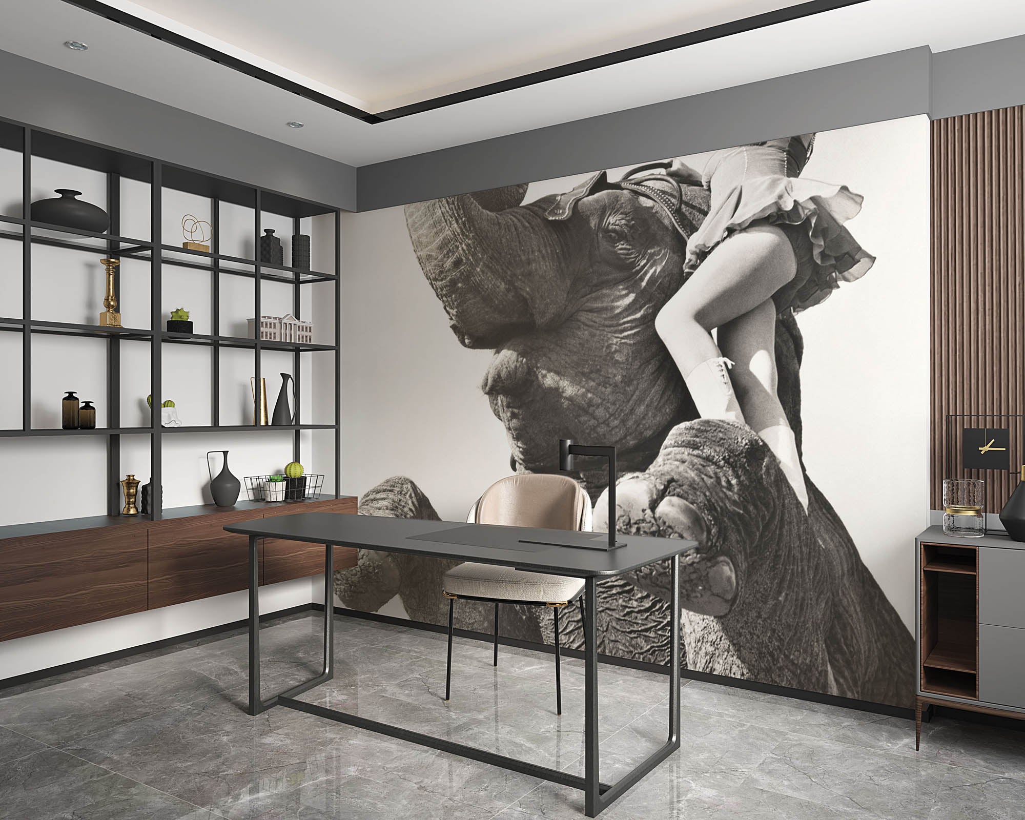 Vrouw poserend op olifant - LW00422 Fotobehang