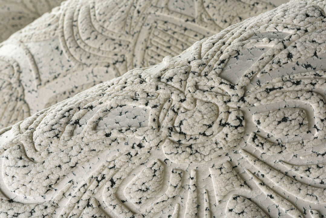 Arte Moooi Wallcoverings Memento Moooi Mimic Moth MO4003