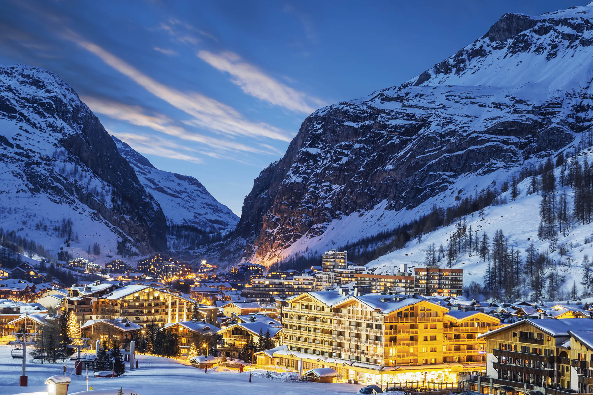 Avondlandschap skioord en alpen - LW00110