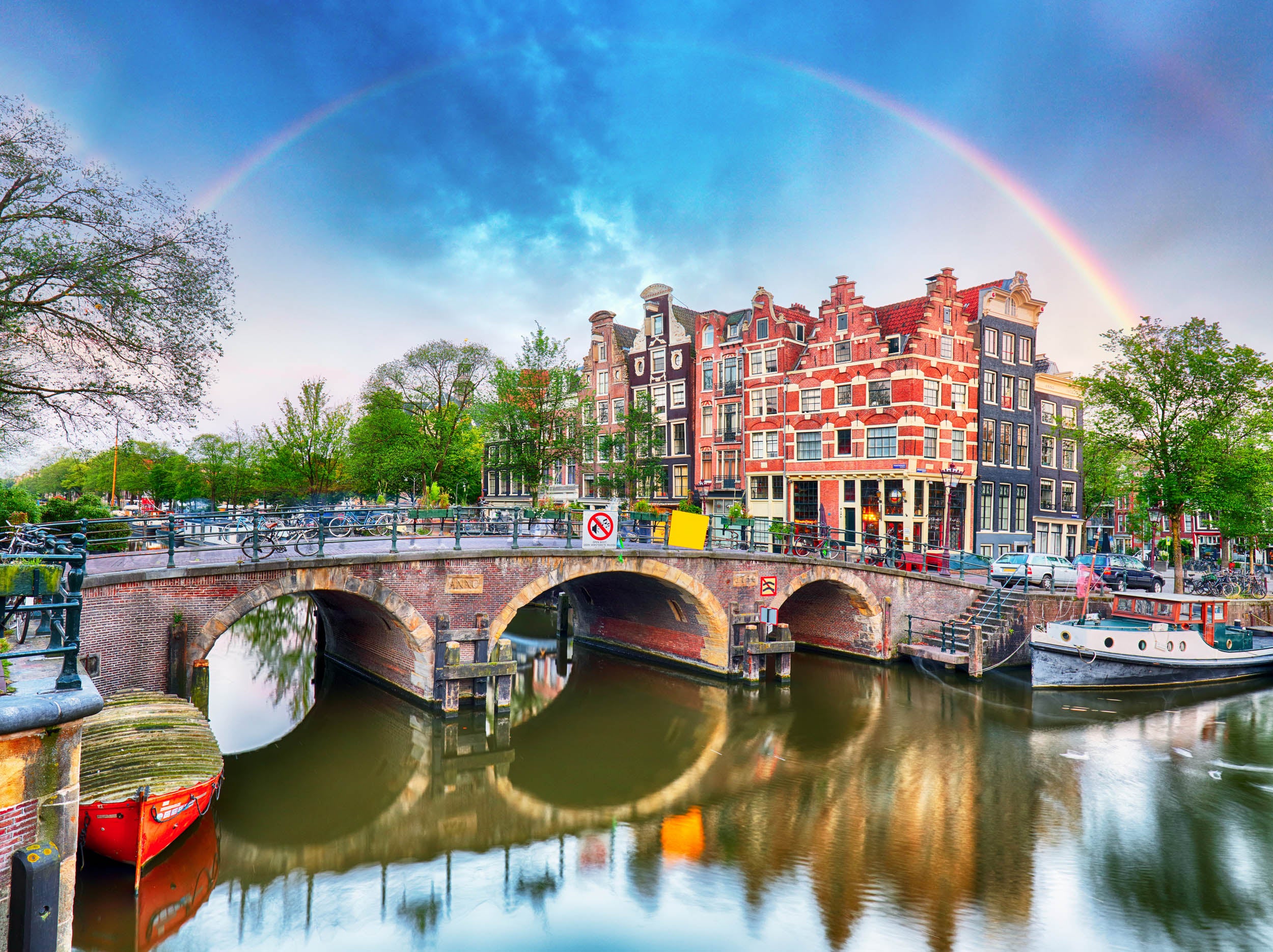 Amsterdamse Grachtbrug met Regenboog - LW00758