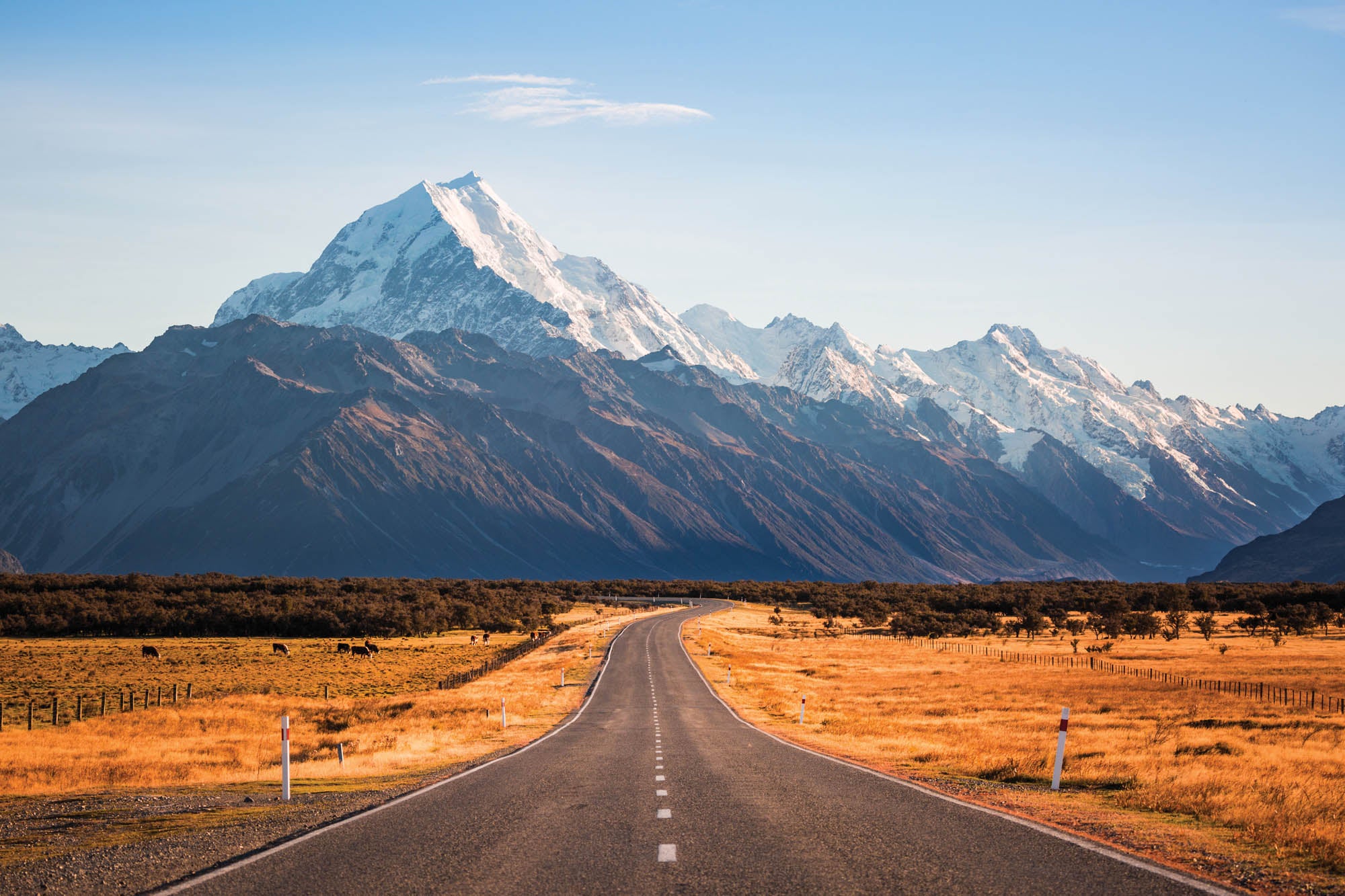A road with mountains in the background - LW00133