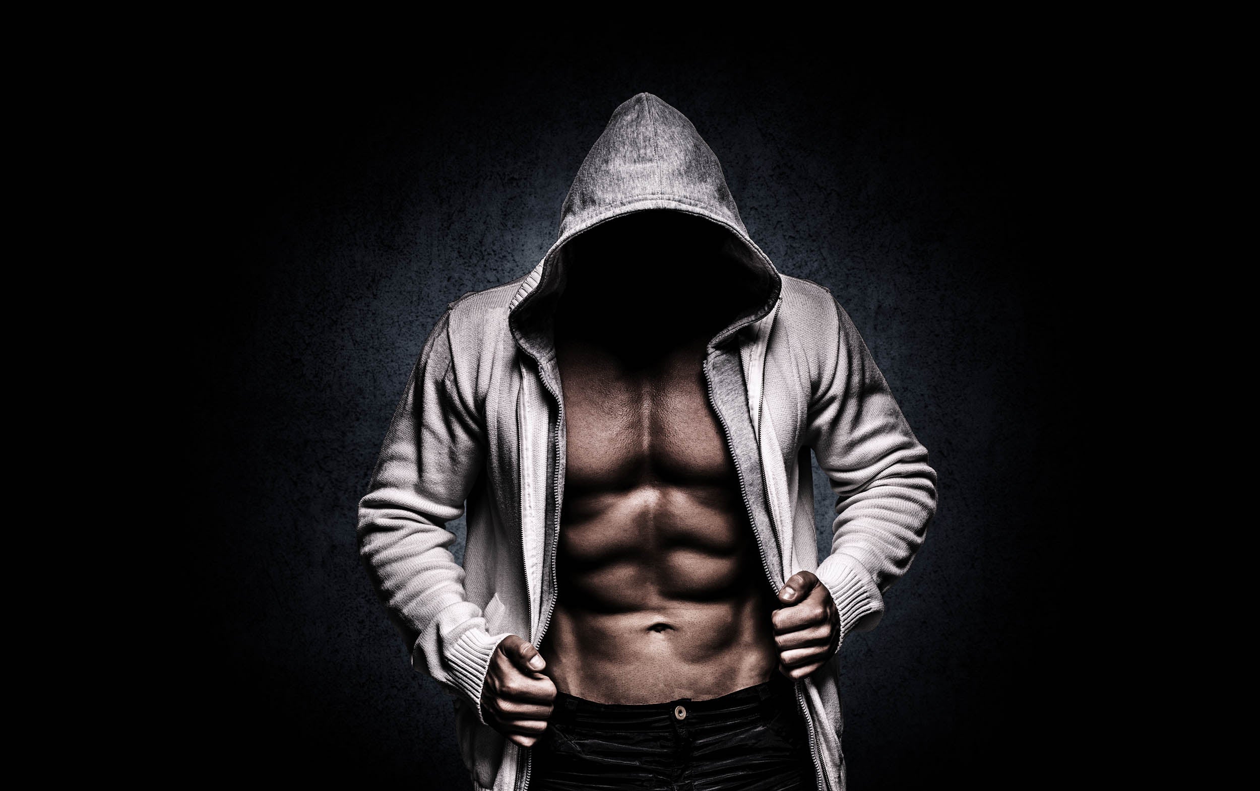 Gespierde Atleet in Hoodie - LW00806