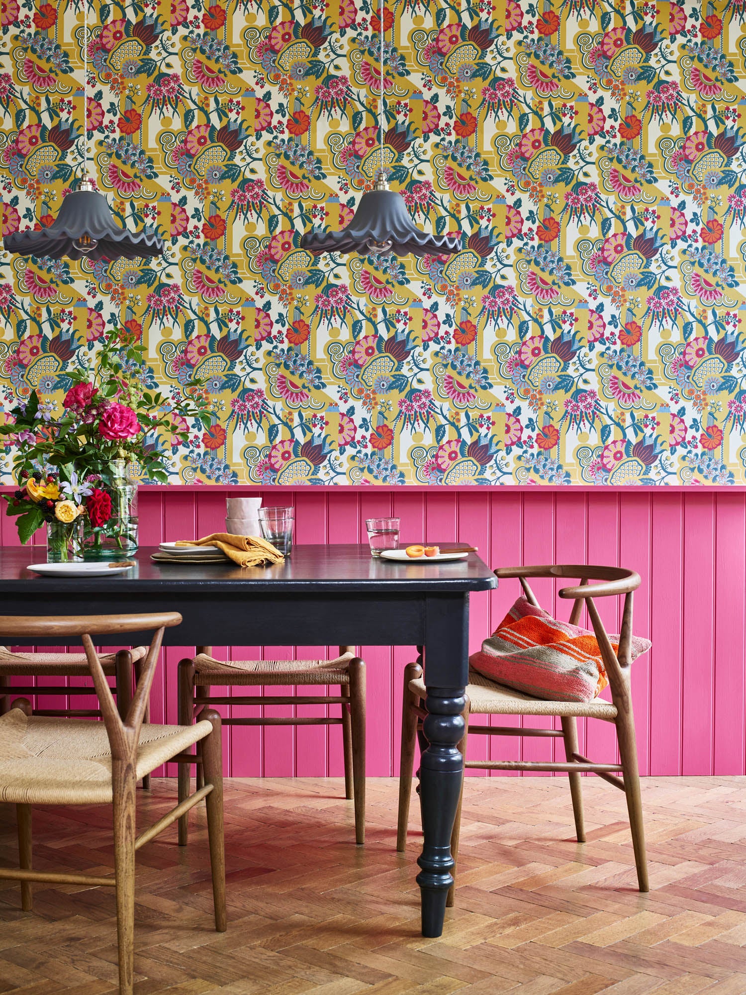 Hooked on Walls Young Traditionals Pineapple Garden 27820 Behang