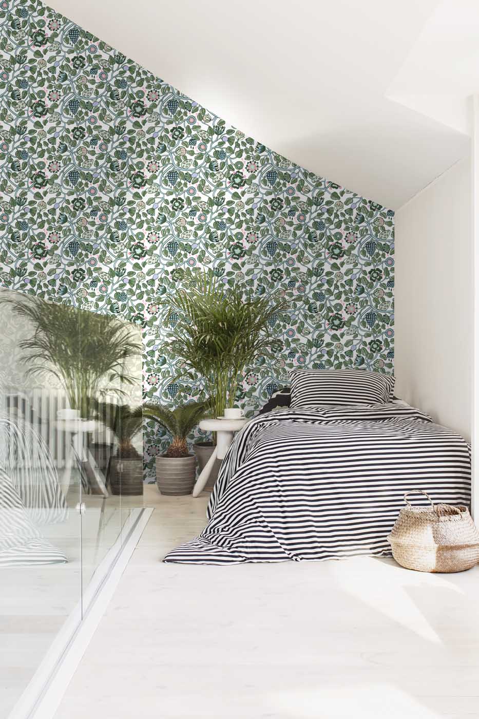 Hooked on Walls Marimekko Volume 05 Pieni Tiara 23331