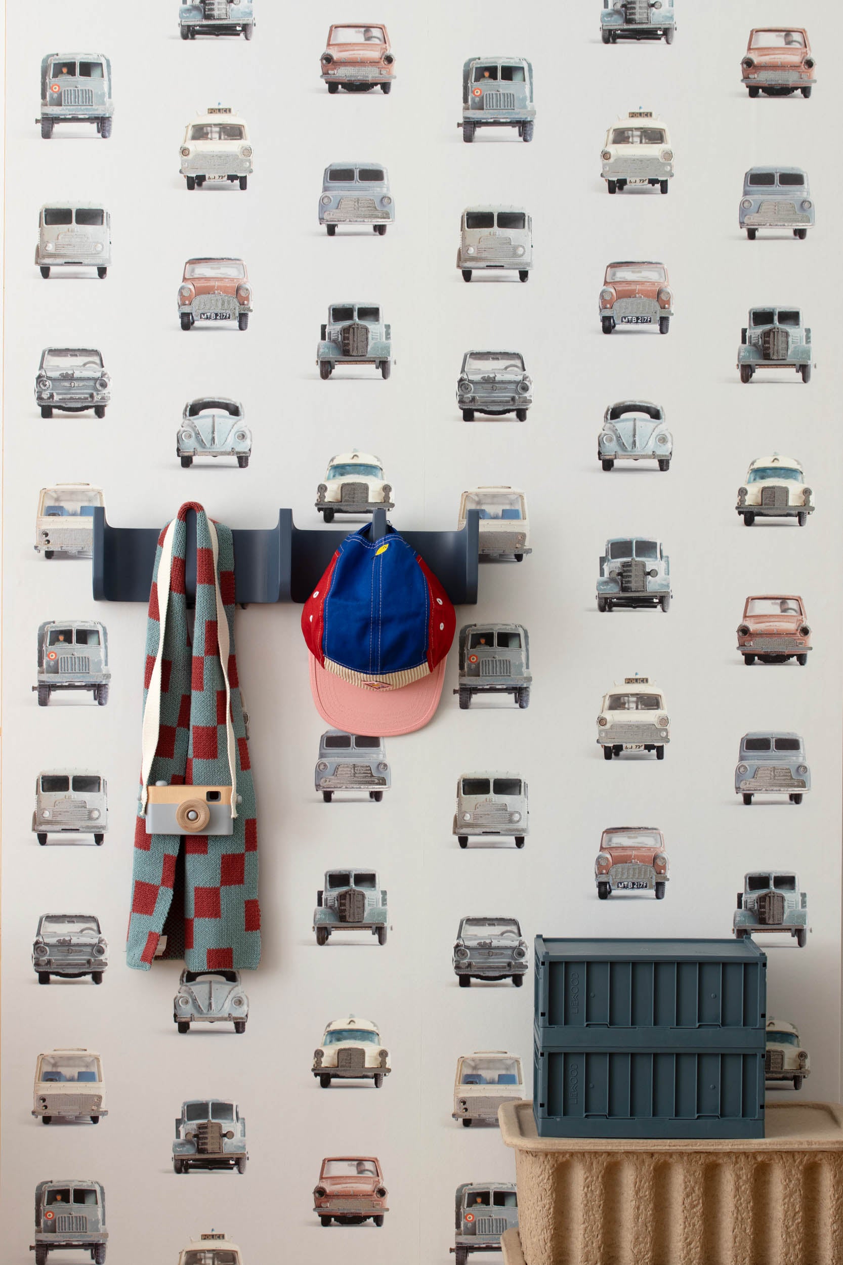 Studio Ditte Auto Lichtgrijs & Zilver Behang