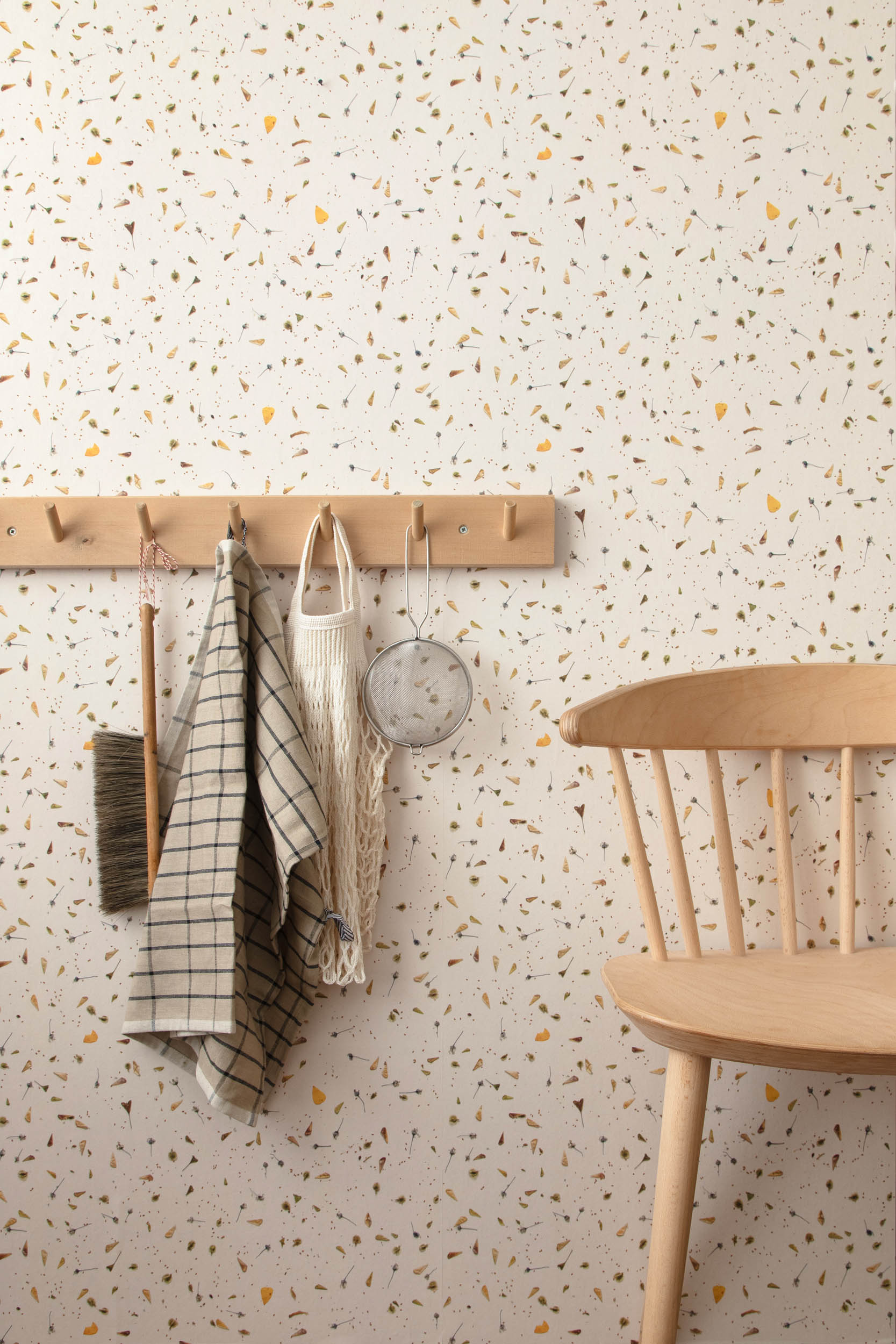 Studio Ditte Bloemen Confetti Geel Behang