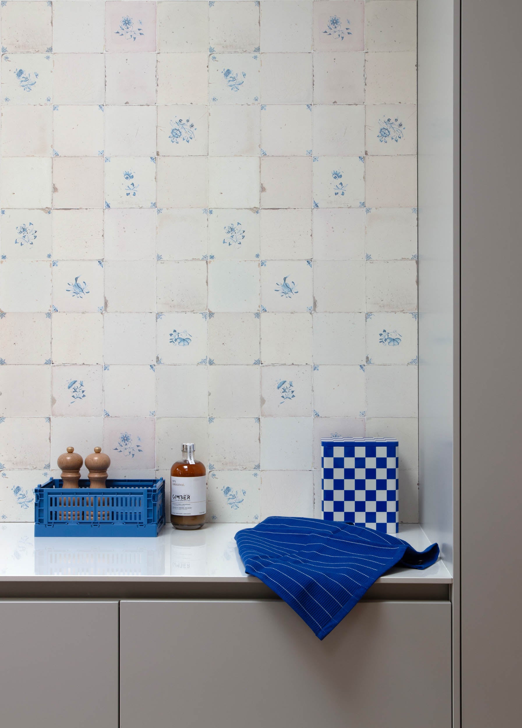 Studio Ditte Botanisch Tegeltjes Pastelblauw Behang