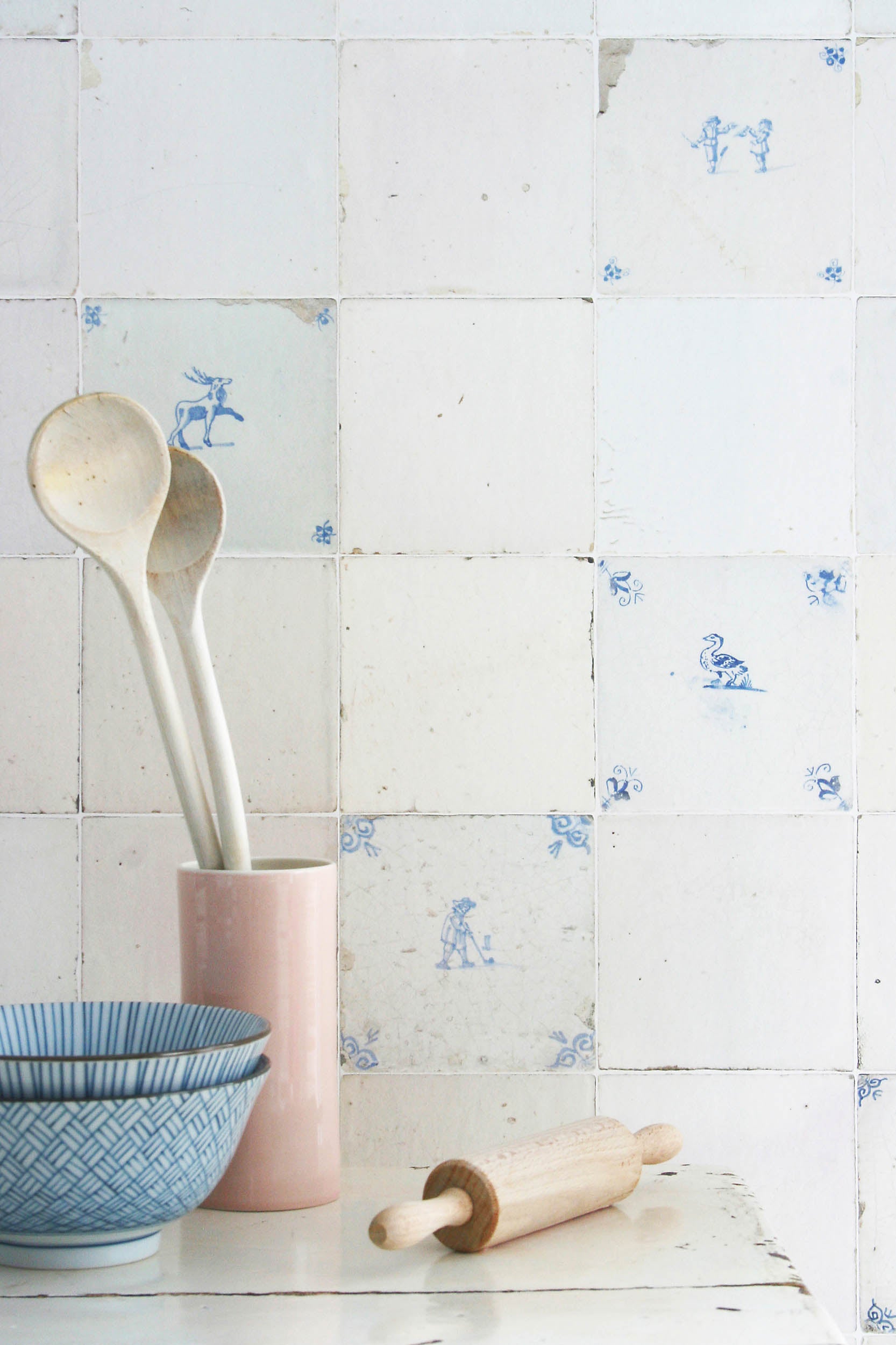 Studio Ditte Tegeltjes Antiek - Blauw Behang