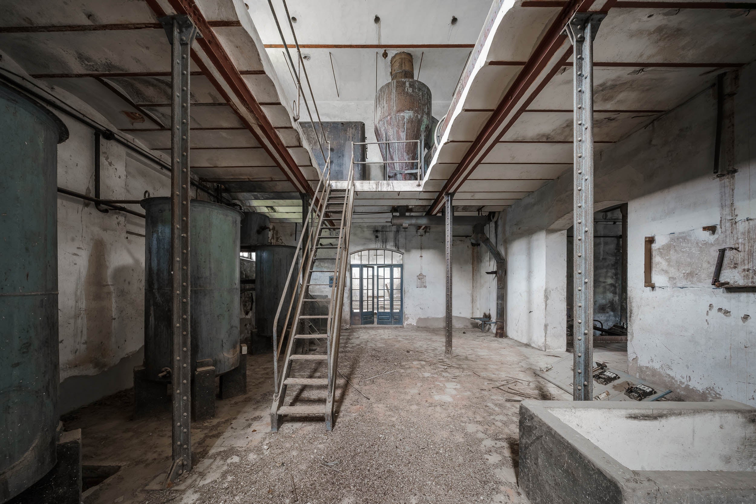Verlaten Industriële Fabrieksinterieur - LW00848 Fotobehang