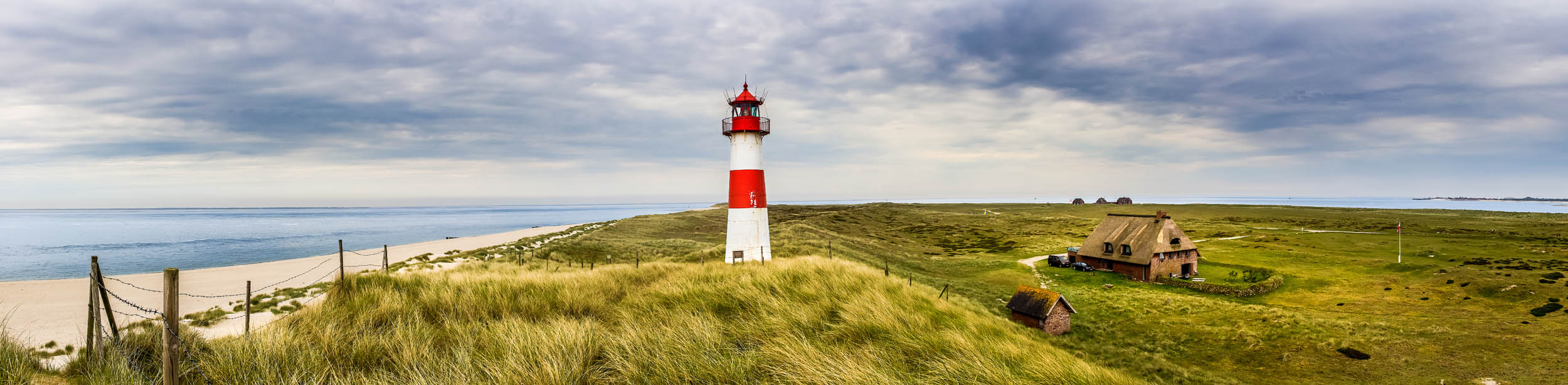 Vuurtoren aan het Strand - LW00741